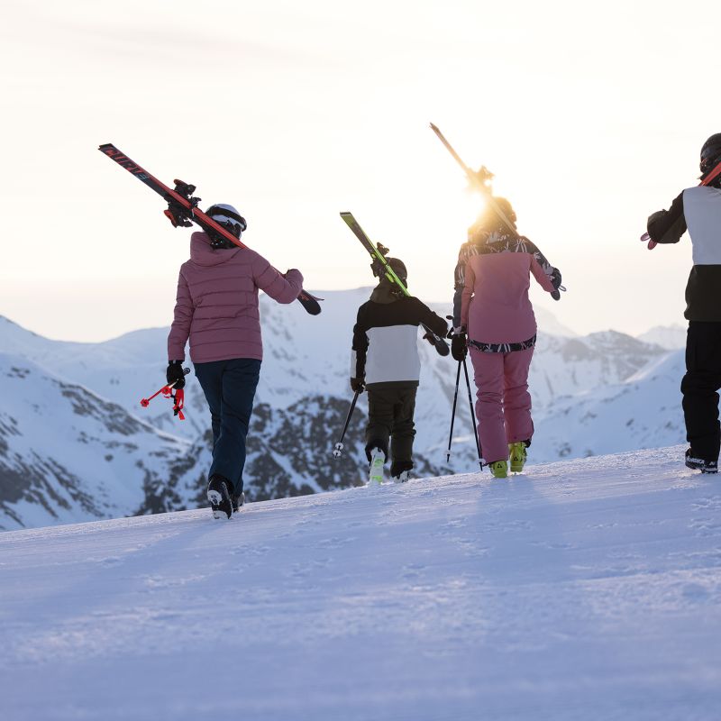 Skifahren mit Freunde in Obertauern